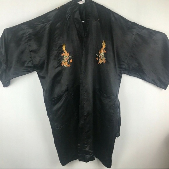 1970s Rare 100% Silk Robe with Hand Embroidered Dragons - Picture 3 of 6